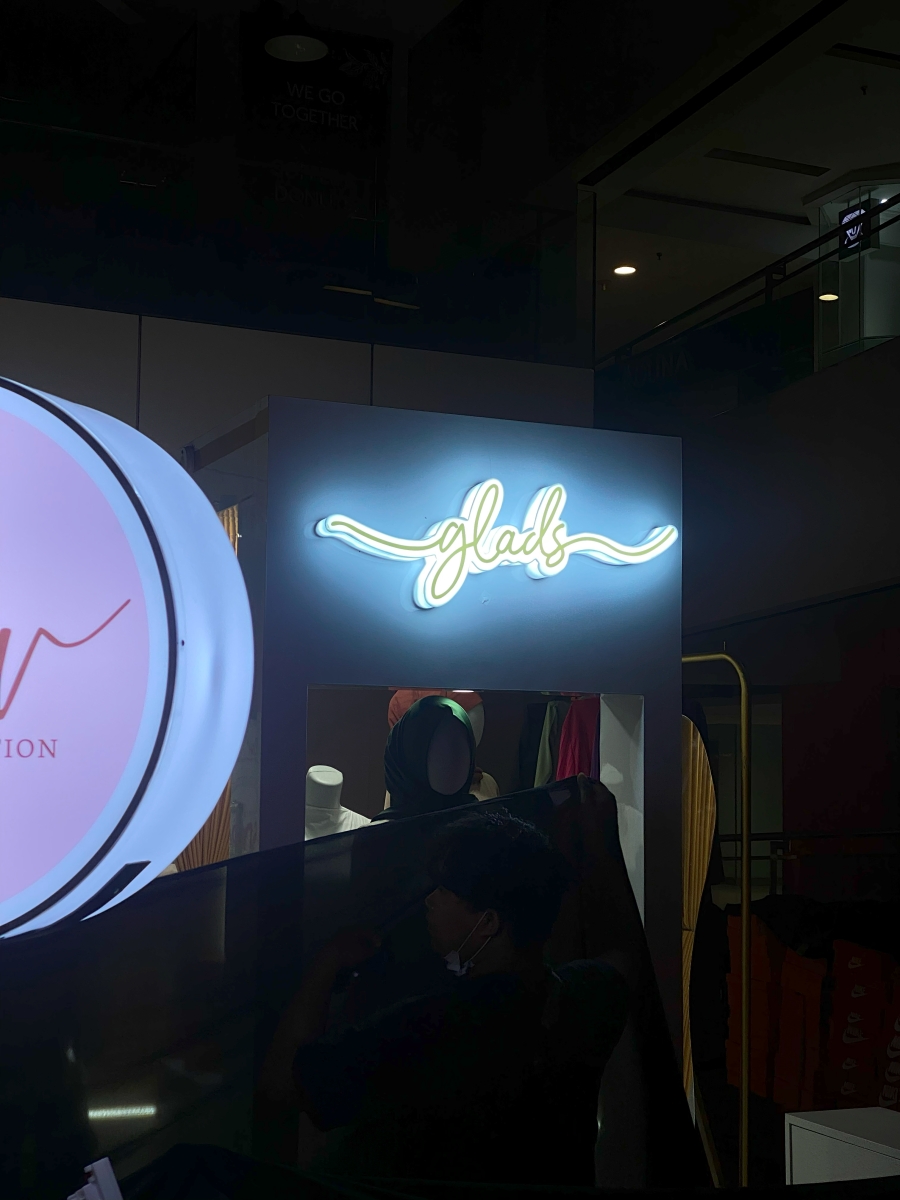 Branding Display _ 18