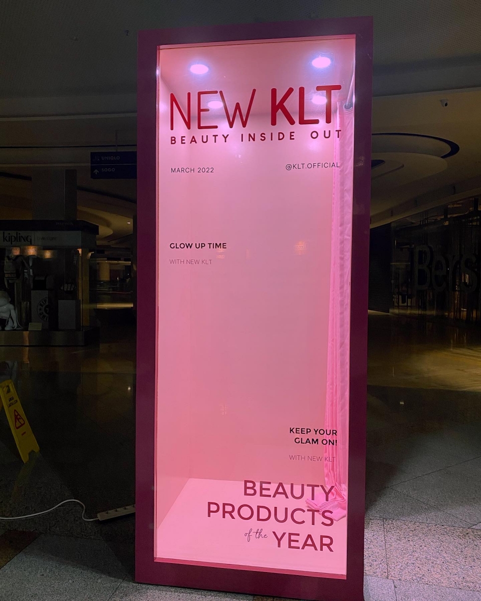 Branding Display _ 7